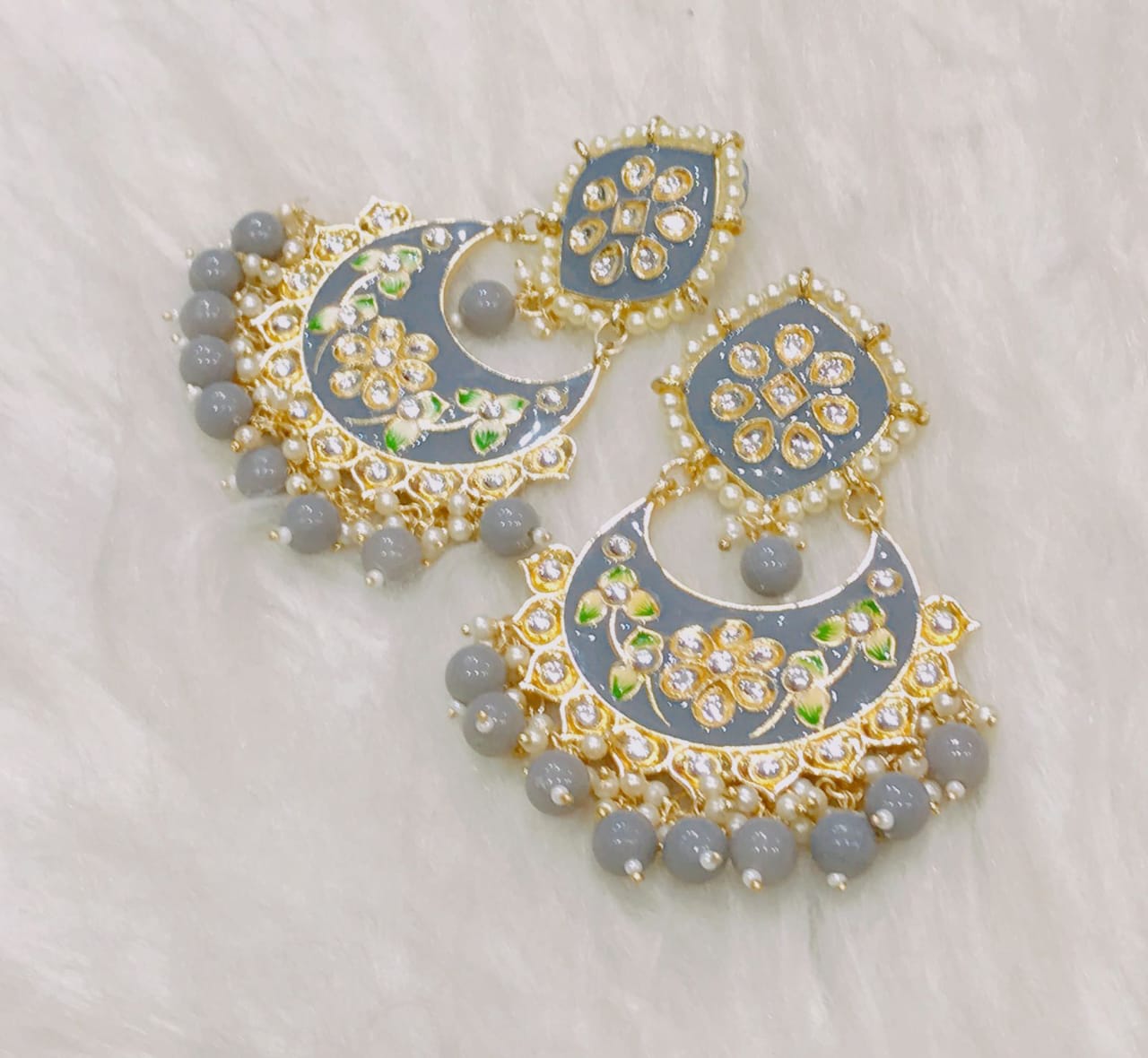 Royal basic jhumka